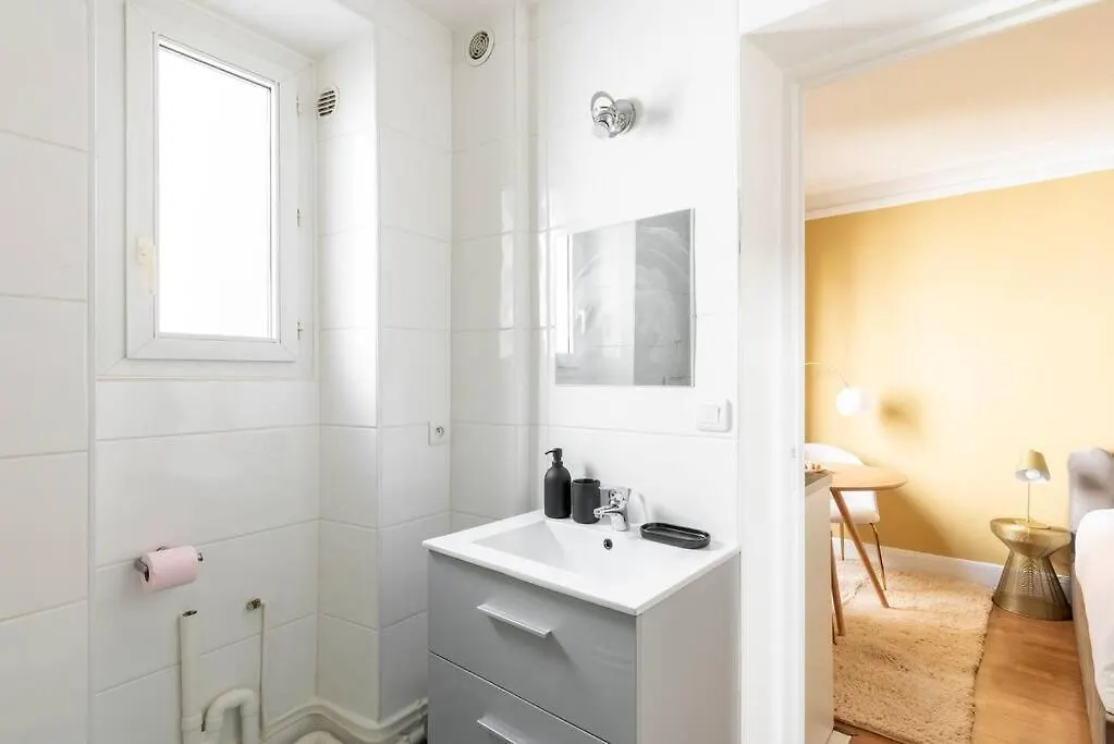 Apartment Boulevard Voltaire - Golden - Iii *